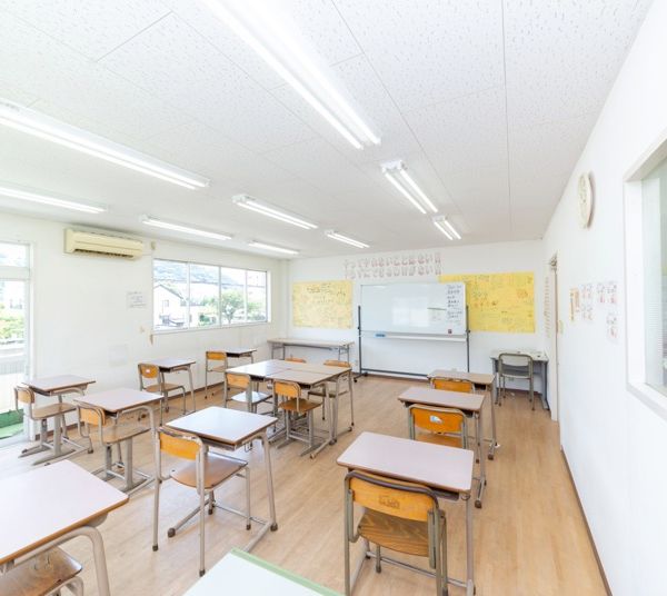 智翔館 佐々校 の内観画像