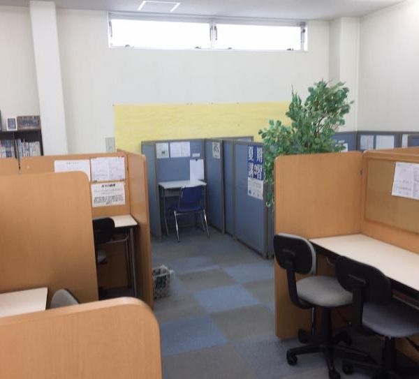 個別指導 スクールIE 門真古川橋校 の内観画像