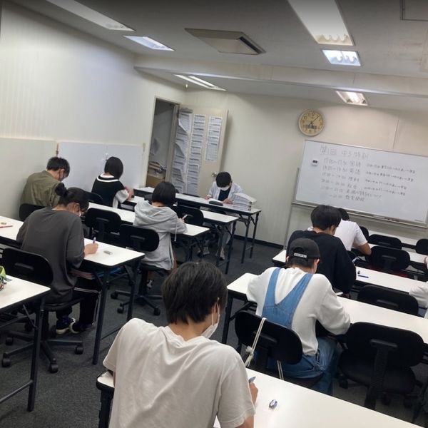 英才個別学院 鹿島田校 の内観画像