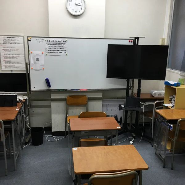 対話式進学塾　１対１ネッツ 六本松校 の内観画像