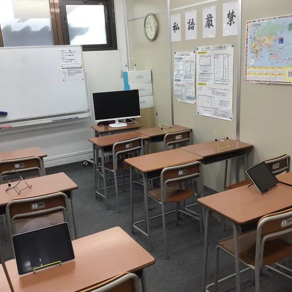 対話式進学塾 1対1ネッツ 宇宿校 の内観画像