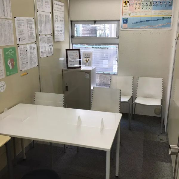 対話式進学塾 1対1ネッツ 国富校 の内観画像