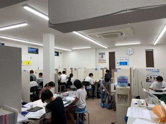 個別指導の明光義塾 新居浜中央教室 の内観画像