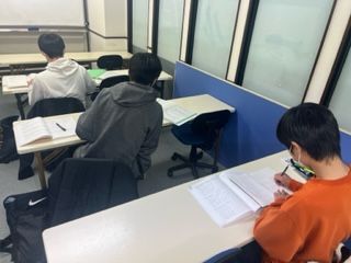 個別指導 スクールIE 神の倉校 の内観画像