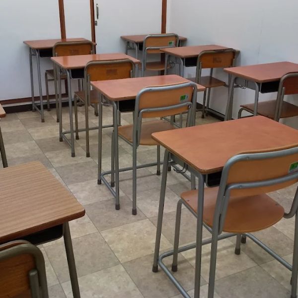 阪大塾 灘校 の内観画像