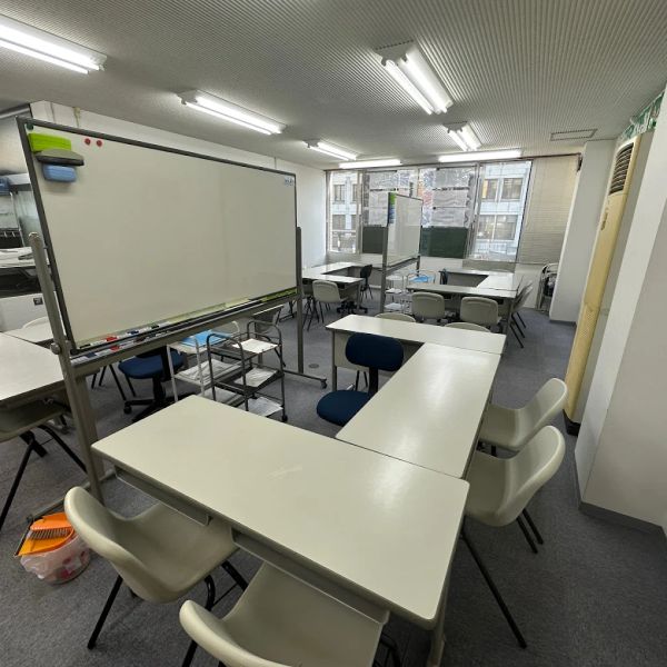 個別指導塾ｍｉｃ 桑名本校 の内観画像