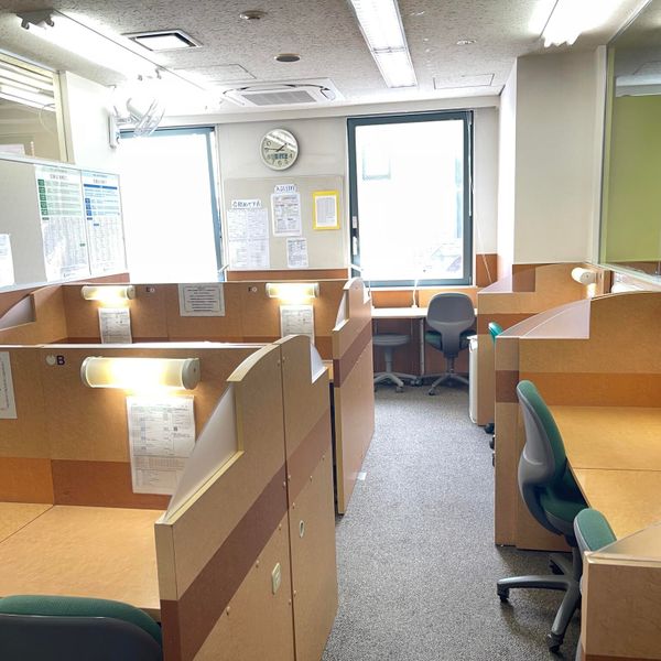 栄光の個別ビザビ ビザビ国立校 の内観画像