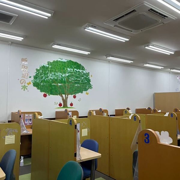 成基の個別教育ゴールフリー 新田辺教室 の内観画像