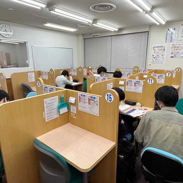 成基の個別教育ゴールフリー 瀬田教室 の内観画像