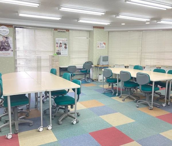 ファロス個別指導学院［第一ゼミナールの個別指導専門塾］ 高安教室 の内観画像
