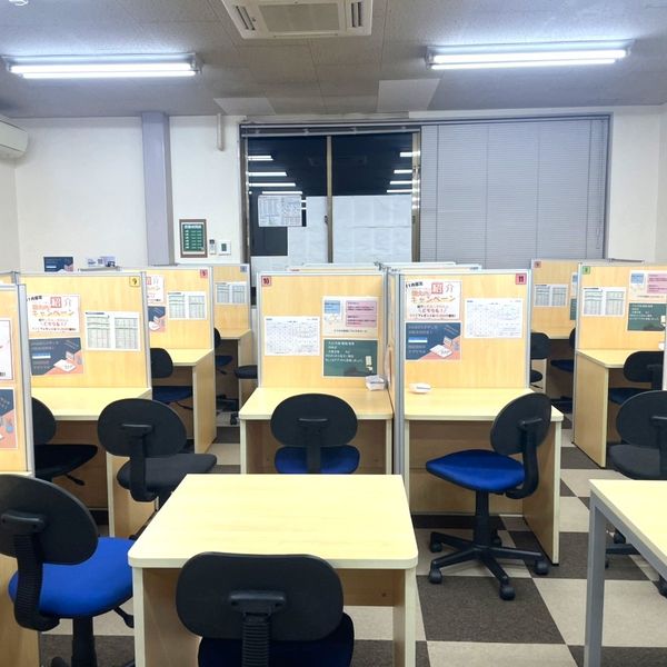 個別指導塾スタンダード 小倉沼本町教室 の内観画像