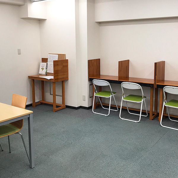 毎日個別塾 5-Days 段原校 の内観画像