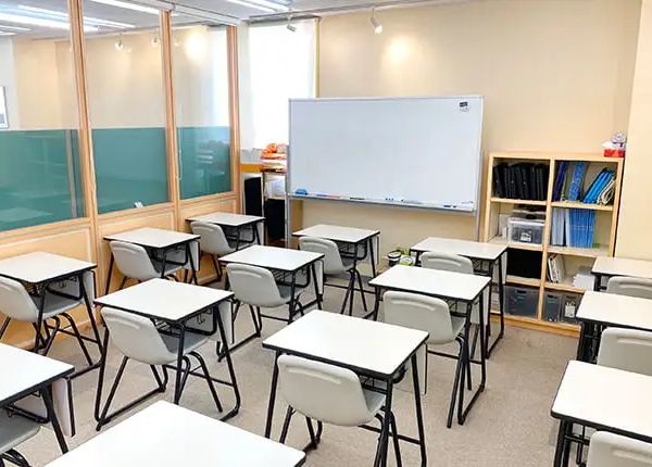 個別指導なら森塾 湘南台校 の内観画像