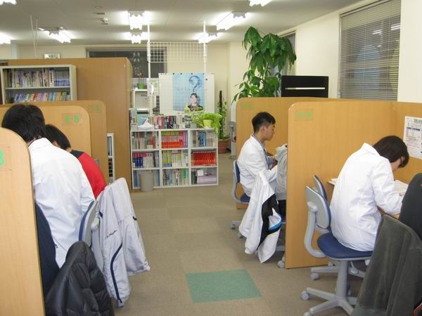 個太郎塾【市進教育グループの個別指導塾】 村上駅前教室 の内観画像