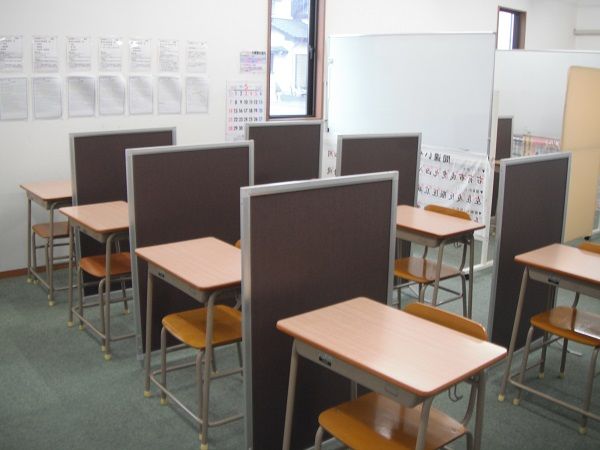 ベスト個別指導学習会 赤堀教室 の内観画像