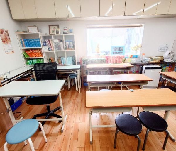 公文式 賤機南教室 の内観画像