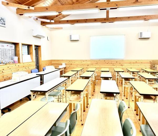 公文式 とみすはら教室 の内観画像