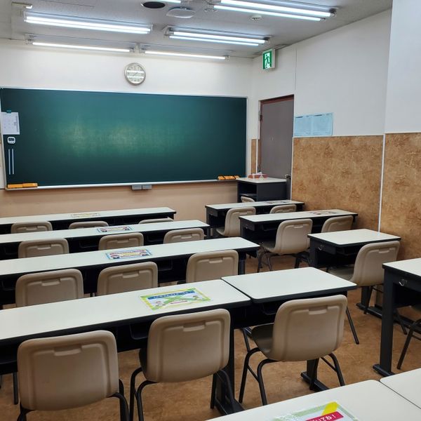 中萬学院 鶴ヶ峰スクール の内観画像