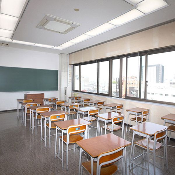 ISM 本校 の内観画像