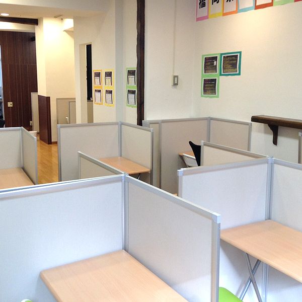 毎日個別塾 5-Days 姪浜校 の内観画像