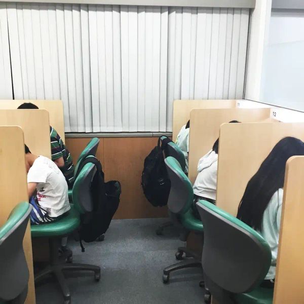 栄光の個別ビザビ ビザビ新百合ヶ丘校 の内観画像