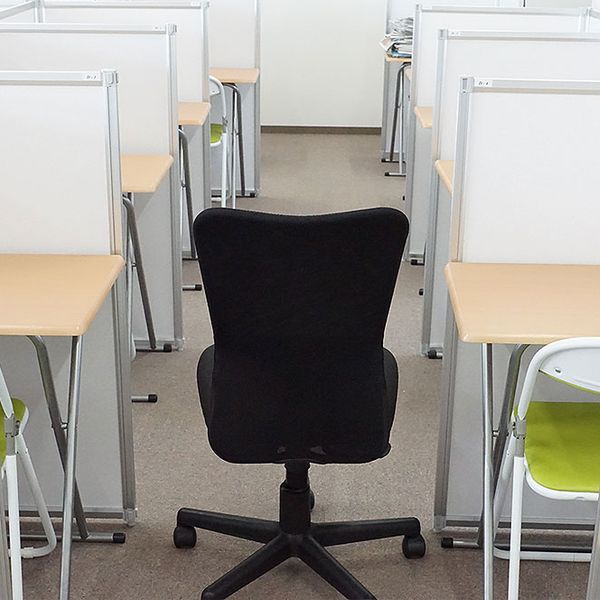 毎日個別塾 5-Days 寺家駅前校 の内観画像