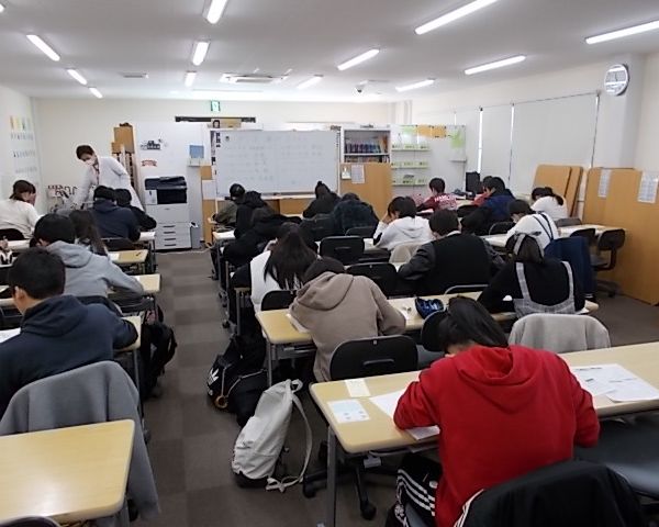 個別指導 スクールIE 長尾西校 の内観画像