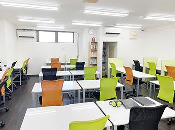 個別指導塾 学習空間 野洲教室 の内観画像