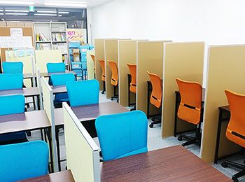 個別指導塾　学習空間 札幌前田教室 の内観画像