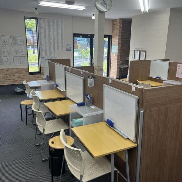 ナビ個別指導学院 八本松校 の内観画像