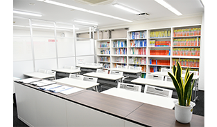 トーマス【TOMAS】 学芸大学校 の内観画像