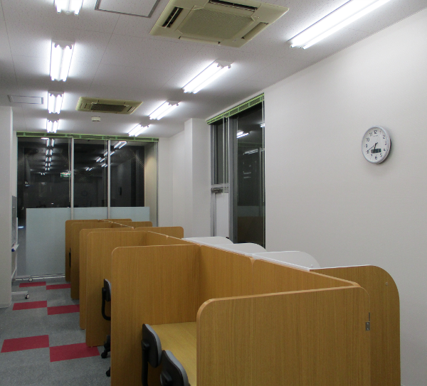 個別指導 スクールIE 香里園校 の内観画像