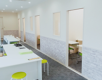 進学塾サインワン 与野本町校 の内観画像