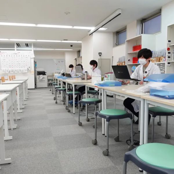 坪田塾【中学生・高校生コース】 国立校 の内観画像