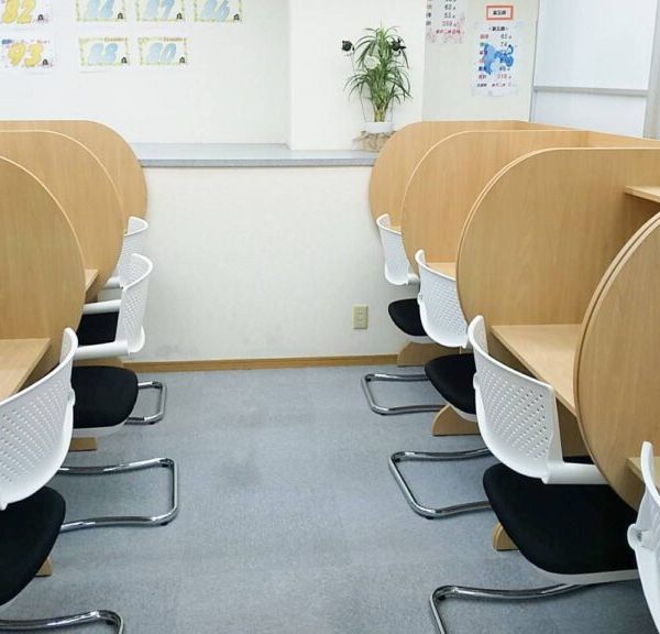 個別教室のマナベスト 泉本町校 の内観画像