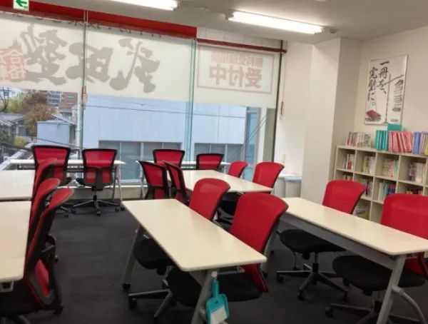 武田塾 府中校 の内観画像