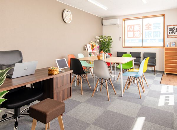 完全個別 松陰塾 長野吉田校 の内観画像