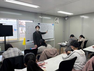 個別指導　スクールＩＥ 佐屋校 の内観画像