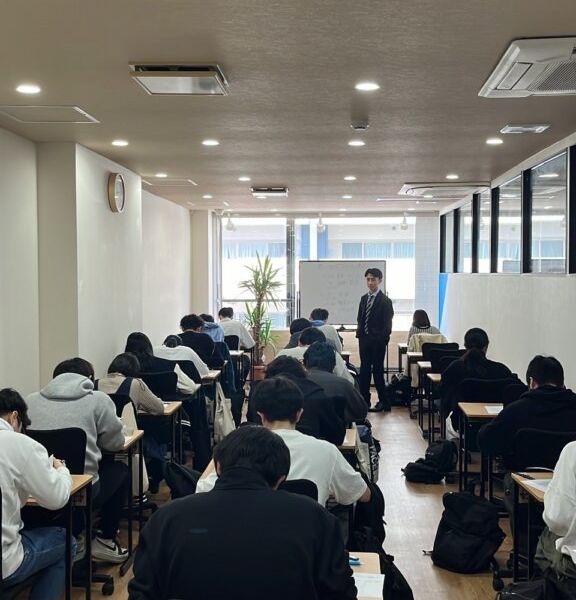 関関同立専門塾マナビズム 四条烏丸校 の内観画像