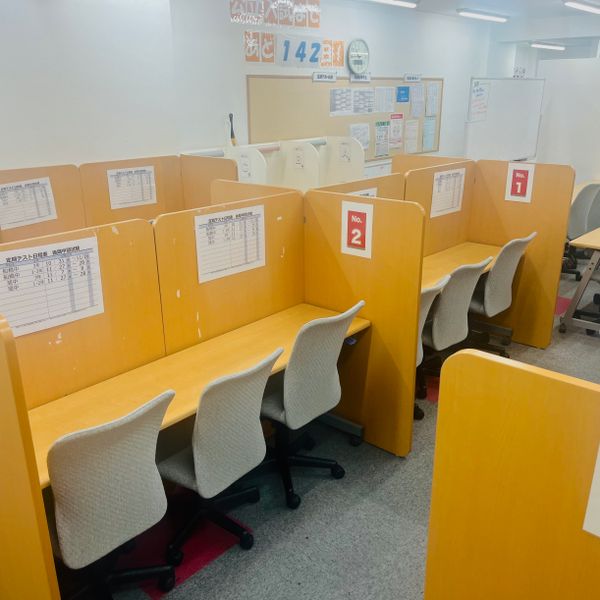 個別指導 スクールIE 夏見台校 の内観画像