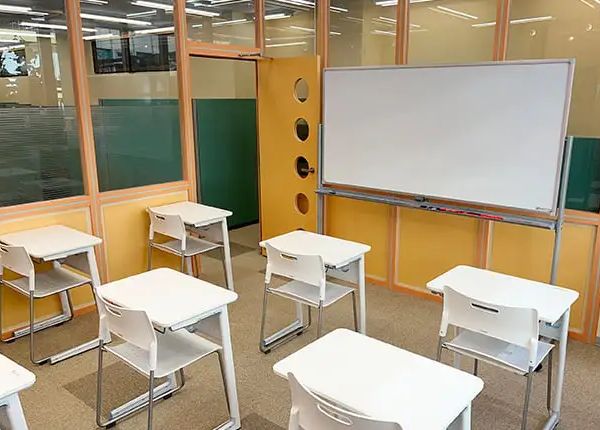 個別指導なら森塾 高田馬場校 の内観画像