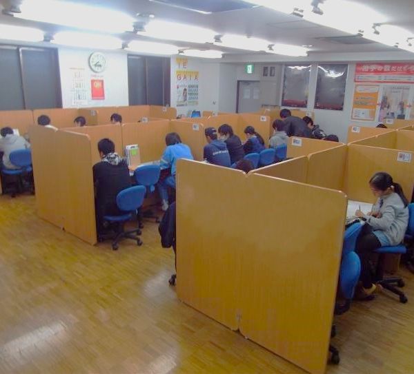 個別指導 スクールIE 川崎区中央校 の内観画像