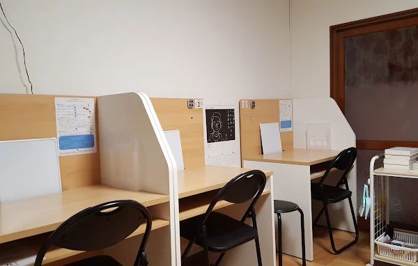 力学習塾 本校 の内観画像