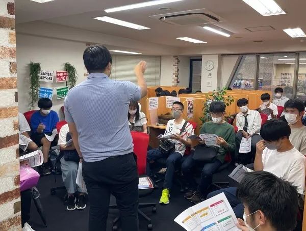 武田塾 塚口校 の内観画像