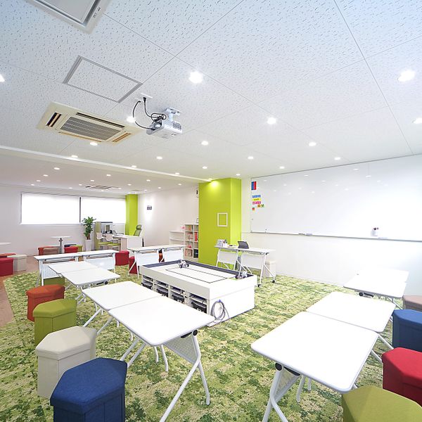 ロボ団 宝塚校 の内観画像