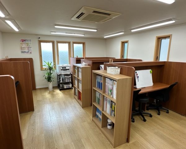 ECCの個別指導塾ベストワン 武蔵境南校 の内観画像