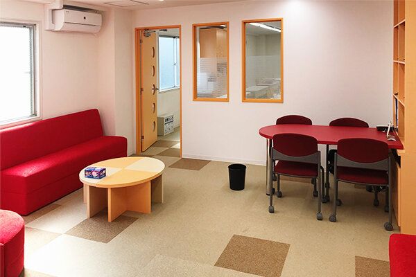 自立学習RED(レッド) 堺神明町教室 の内観画像