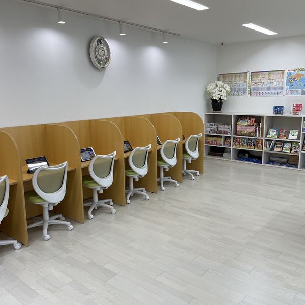 完全個別 松陰塾 瀬戸共栄通校 の内観画像