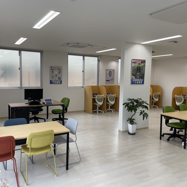 完全個別 松陰塾 瀬戸共栄通校 の内観画像