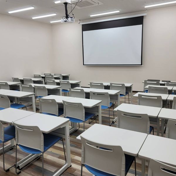 東進衛星予備校【エデュマン】 鳥栖校 の内観画像